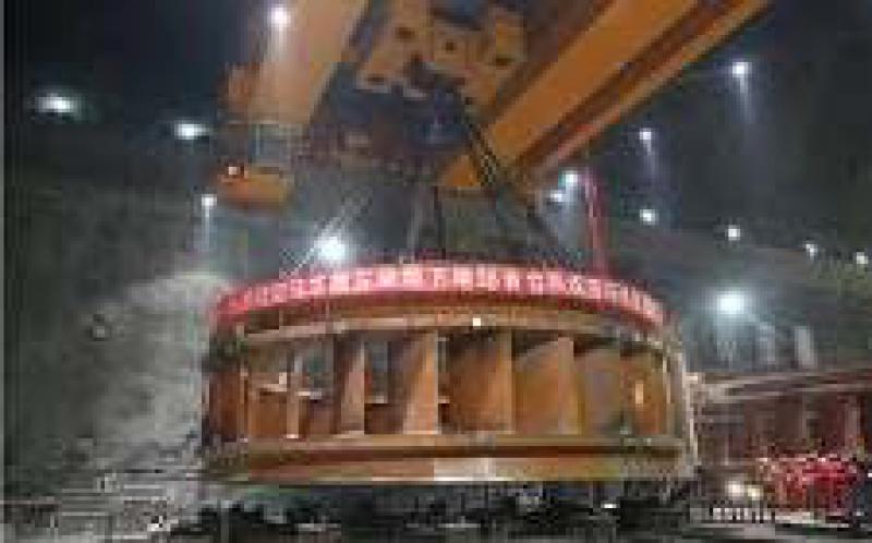 烏東德左岸地下電站首臺(tái)機(jī)組澆筑封頂