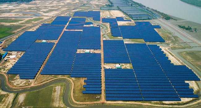  隨著太陽(yáng)能發(fā)電場(chǎng)和屋頂板，孟加拉國(guó)向綠色電力目標(biāo)邁進(jìn)