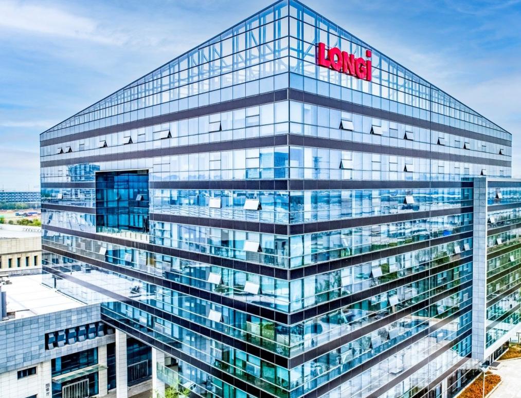 隆基綠能創(chuàng)始人：十年后光伏轉換效率有望達35%