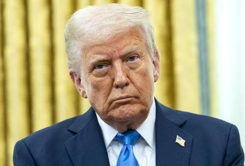 特朗普:美國將對芯片和半導體征收約100%的關稅