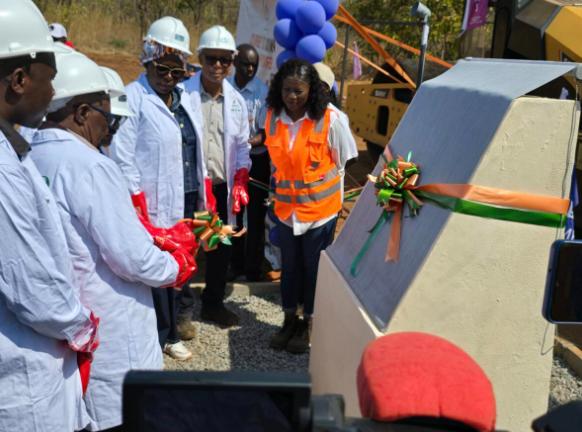 贊比亞開始建設(shè)100兆瓦太陽(yáng)能項(xiàng)目