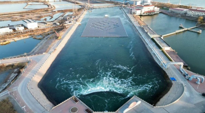 中國首個集中式海水漂浮式光伏項目在天津并網(wǎng)發(fā)電